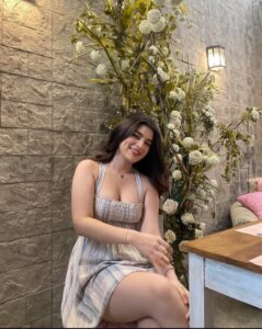 Escorts in Hotel Pearl Inn Karachi